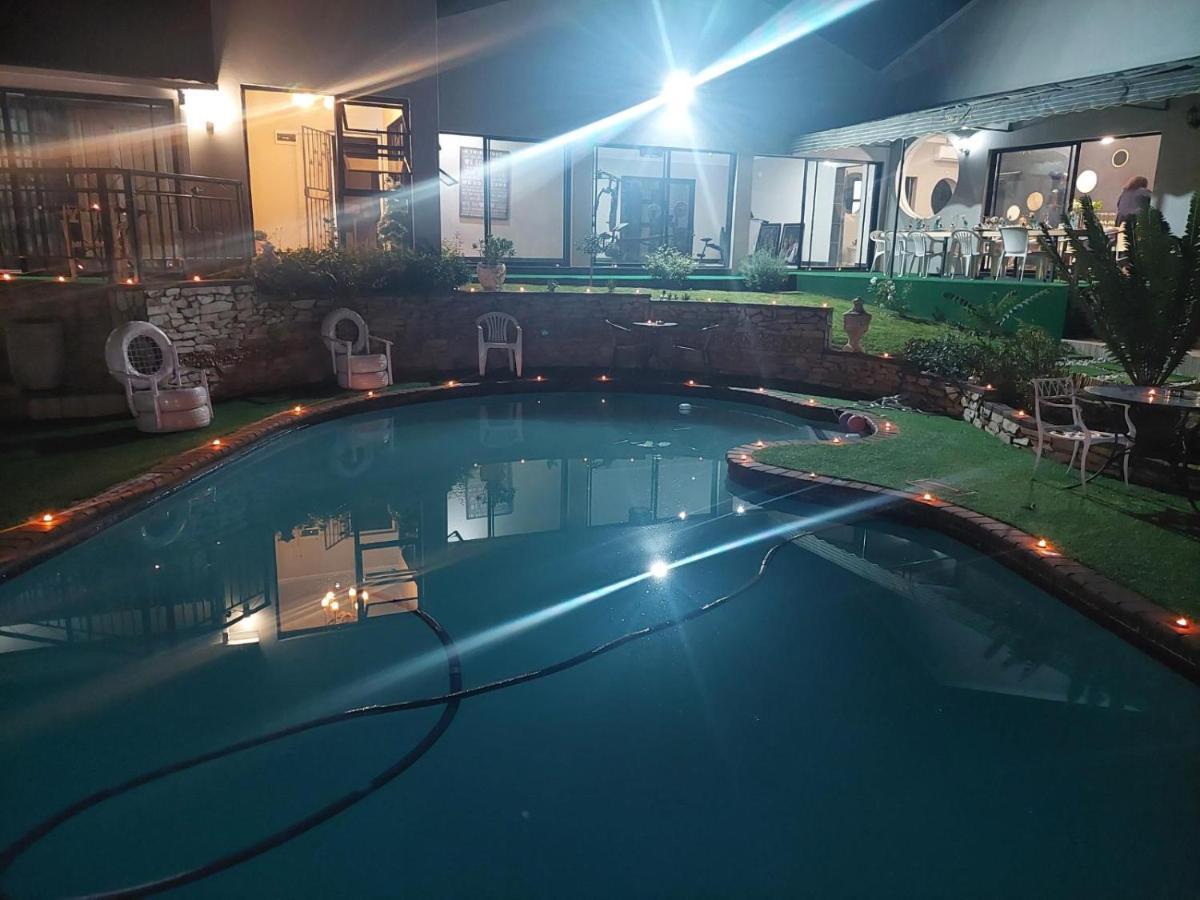 Muco Guest House Йоханнесбург Экстерьер фото